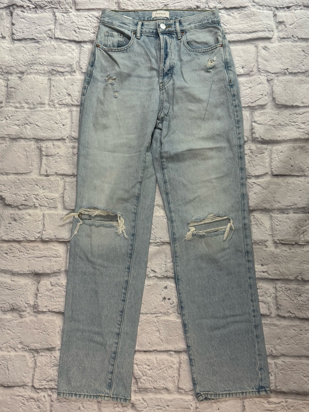 Pacsun Light wash distressed dad jeans size 25
